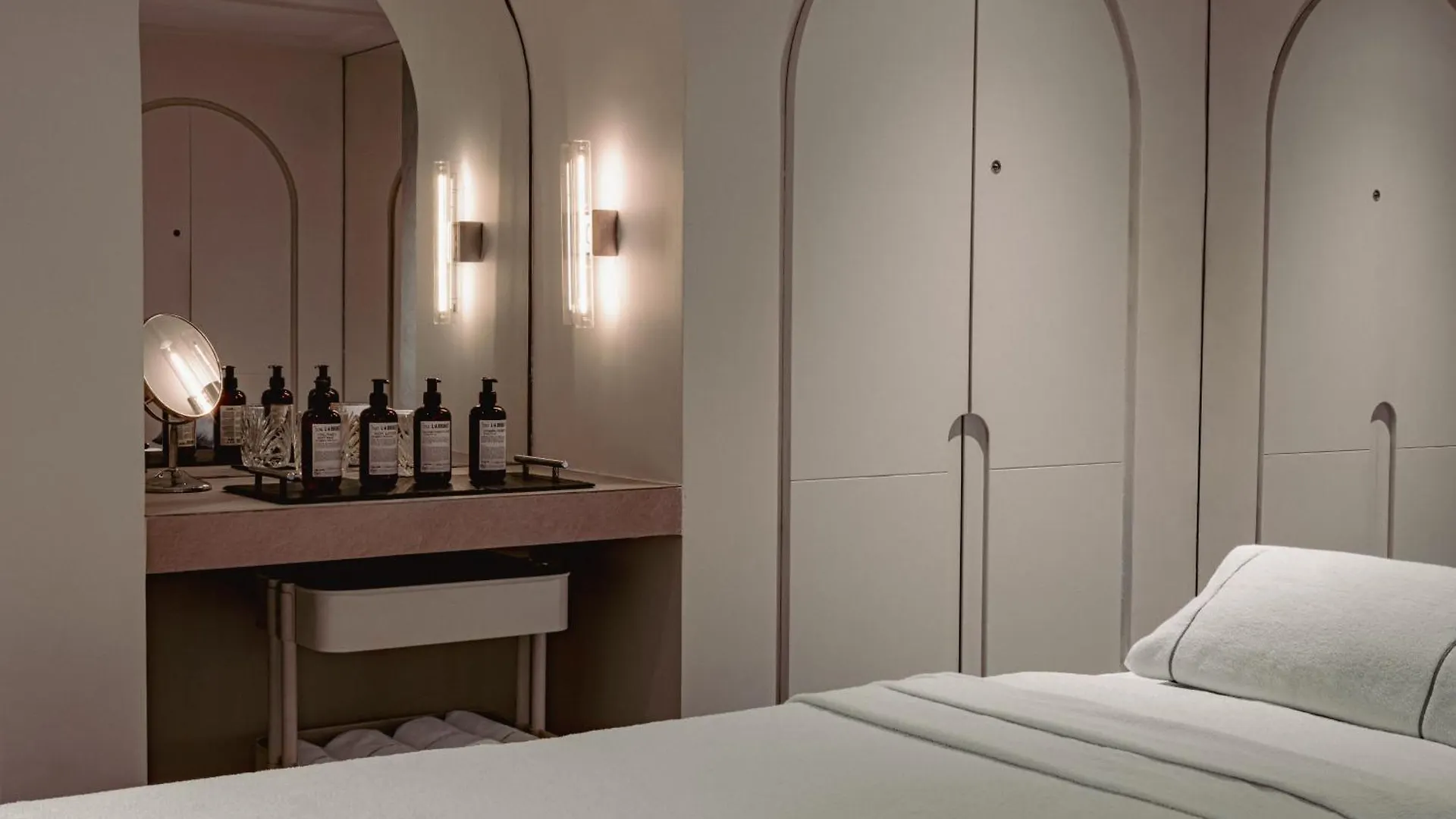 Experimental Marais Hotel