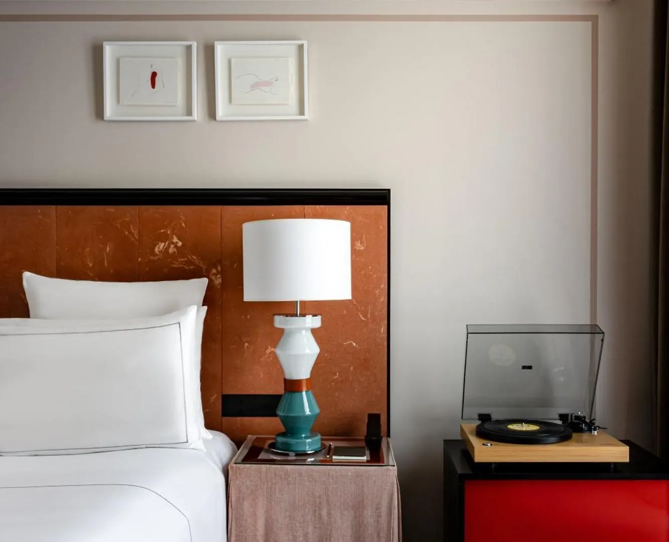 Experimental Marais 5* Paris