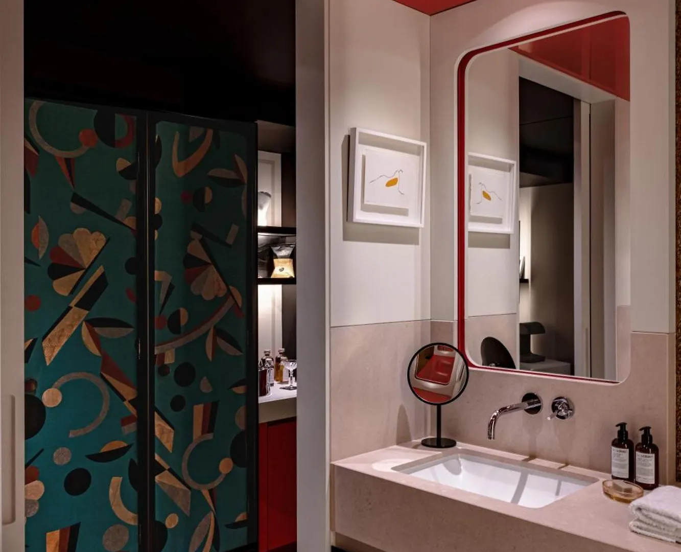 Experimental Marais Hotel
