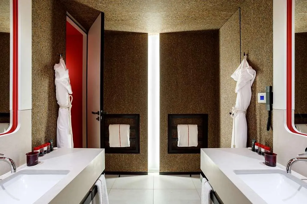 Experimental Marais Hotel Parijs
