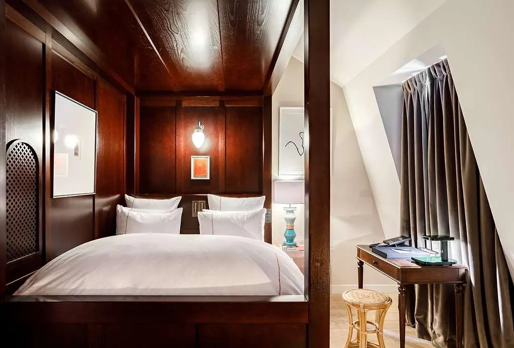 Experimental Marais Hotel Parijs